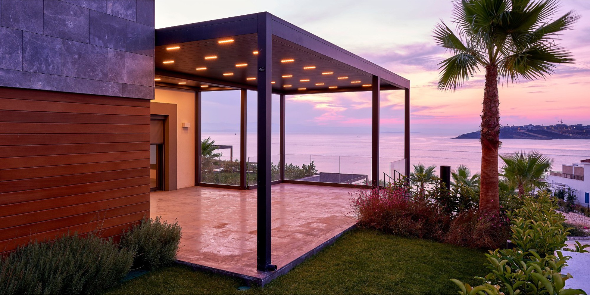 SKYROOF Bioclimatic Pergola